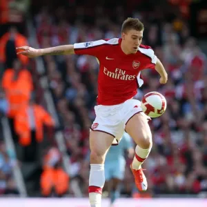 Arsenal's Nicklas Bendtner Scores Brace: 4-4-09, Arsenal 2:0 Manchester City, Barclays Premier League, Emirates Stadium Arsenal's Nicklas Bendtner Scores Brace: 4-4-09, Arsenal 2:0 Manchester City, Barclays Premier League, Emirates Stadium