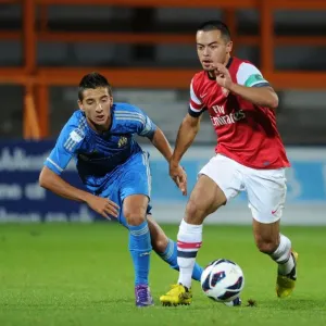 Arsenal's Nico Yennaris Clashes with Marseille's Kevin Pommier in NextGen Series Arsenal's Nico Yennaris Clashes with Marseille's Kevin Pommier in NextGen Series