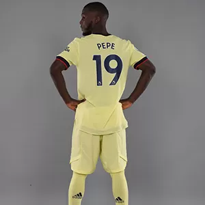 Arsenal's Nicolas Pepe Kicks Off New Season Training at London Colney