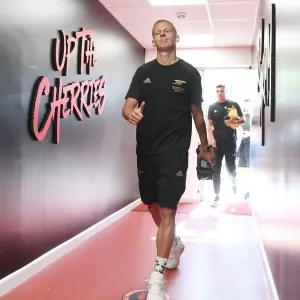 Arsenal's Oleksandr Zinchenko Gears Up for AFC Bournemouth Clash in 2022-23 Premier League Arsenal's Oleksandr Zinchenko Gears Up for AFC Bournemouth Clash in 2022-23 Premier League