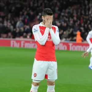 Arsenal's Olivier Giroud Gears Up for Arsenal vs Sunderland (2015-16)