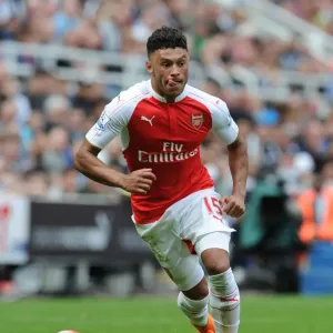 Arsenal's Oxlade-Chamberlain Faces Newcastle in Premier League Showdown (2015-16) Arsenal's Oxlade-Chamberlain Faces Newcastle in Premier League Showdown (2015-16)
