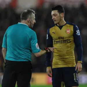 Arsenal's Ozil Argues with Referee during Southampton Clash, 2015-16 Premier League