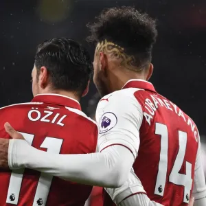 Arsenal's Ozil and Aubameyang in Action: Arsenal v Everton, Premier League 2017-18