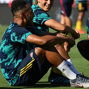 Arsenal's Ozil and Aubameyang Prepare for Action against ACF Fiorentina in 2019 International Champions Cup, Charlotte