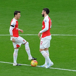 Arsenal's Ozil and Giroud Gear Up for Kick-off Against Newcastle United (2015-16)