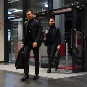 Arsenal's Ozil and Mustafi Before Europa League Clash vs. Napoli Arsenal's Ozil and Mustafi Before Europa League Clash vs. Napoli