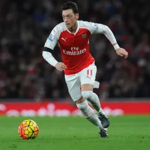 Arsenal's Ozil Shines: Brilliant Performance Against Bournemouth (2015-16)