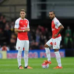 Arsenal's Ozil and Walcott Kick Off Premier League Clash Against Watford