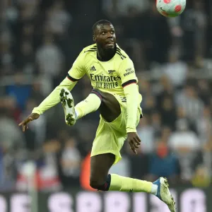 Arsenal's Pepe Shines: Newcastle United vs. Arsenal, Premier League 2021-22 Arsenal's Pepe Shines: Newcastle United vs. Arsenal, Premier League 2021-22