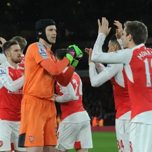 Arsenal's Petr Cech Gears Up for Swansea City Showdown in Premier League (2015-16)
