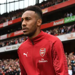 Arsenal's Pierre-Emerick Aubameyang Readies for Kickoff Against West Ham United