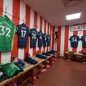 Arsenal's Pre-Match Focus: Inside the Changing Room at Southampton's St Marys Stadium (Premier League 2021-22)
