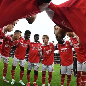 Arsenal's Pre-Match Huddle: Arsenal FC vs. Brentford FC, Premier League, Emirates Stadium, London, 2023 Arsenal's Pre-Match Huddle: Arsenal FC vs. Brentford FC, Premier League, Emirates Stadium, London, 2023
