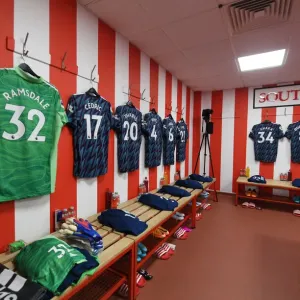 Arsenal's Pre-Match Huddle: Southampton vs Arsenal, Premier League 2021-22