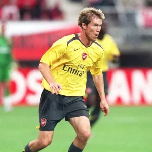 Arsenal's Pre-Season Triumph: 3-0 Over AZ Alkmaar, 2006 Arsenal's Pre-Season Triumph: 3-0 Over AZ Alkmaar, 2006