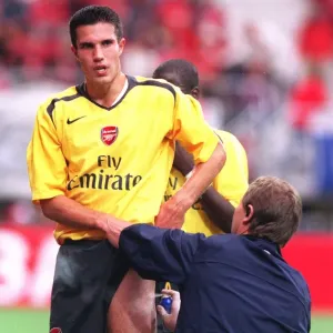 Arsenal's Pre-Season Triumph: 3-0 Victory Over AZ Alkmaar, Holland, 2006 Arsenal's Pre-Season Triumph: 3-0 Victory Over AZ Alkmaar, Holland, 2006