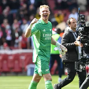 Arsenal's Premier League Glory: Aaron Ramsdale's Victory Celebration vs. Manchester United