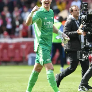 Arsenal's Premier League Glory: Aaron Ramsdale's Victory Celebration vs. Manchester United Arsenal's Premier League Glory: Aaron Ramsdale's Victory Celebration vs. Manchester United