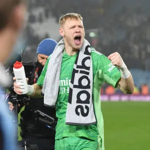 Arsenal's Ramsdale Celebrates Thrilling Victory Over Leeds United in Premier League Arsenal's Ramsdale Celebrates Thrilling Victory Over Leeds United in Premier League