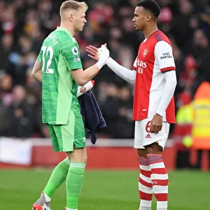Arsenal's Ramsdale and Magalhaes Prepare for Southampton Clash (Arsenal v Southampton, 2021-22)