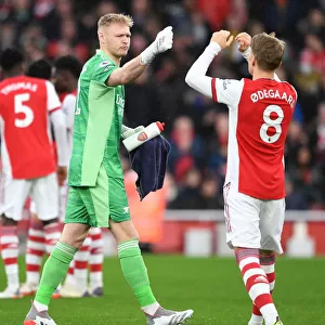 Arsenal's Ramsdale and Odegaard Pre-Match Huddle vs Southampton (Premier League 2021-22)