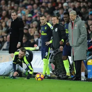 Arsenal's Ramsey Fouls by Swansea's Fer: Wenger and Team React Arsenal's Ramsey Fouls by Swansea's Fer: Wenger and Team React