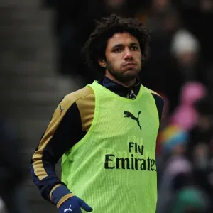 Arsenal's Ready Substitute: Mohamed Elneny Awaits His Premier League Debut against Stoke City