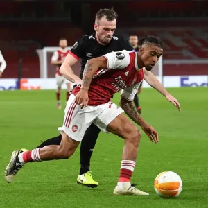 Arsenal's Reiss Nelson Faces Off Against Dundalk's Cameron Dummigan in Empty Emirates Stadium - UEFA Europa League 2020-21 Arsenal's Reiss Nelson Faces Off Against Dundalk's Cameron Dummigan in Empty Emirates Stadium - UEFA Europa League 2020-21