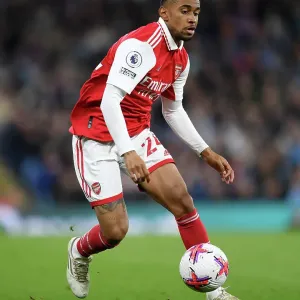 Arsenal's Reiss Nelson Sprints Past Manchester City Defenders in Premier League Clash (2022-23) Arsenal's Reiss Nelson Sprints Past Manchester City Defenders in Premier League Clash (2022-23)