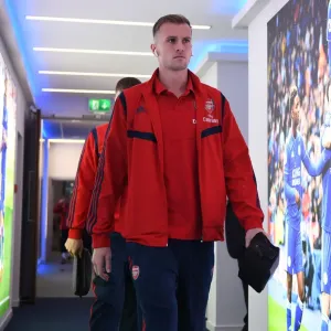 Arsenal's Rob Holding Arrives at Leicester City's The King Power Stadium for Premier League Clash