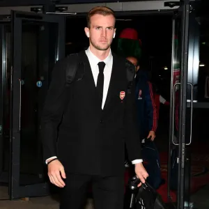 Arsenal's Rob Holding Gears Up for Arsenal v Crystal Palace Clash (2019-20)