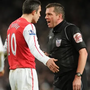 Arsenal's Robin van Persie Clashes with Referee Phil Dowd during Manchester City vs Arsenal (2011-12)