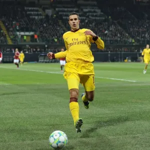 Arsenal's Robin van Persie Illuminates UEFA Champions League Showdown Against AC Milan (2011-12) Arsenal's Robin van Persie Illuminates UEFA Champions League Showdown Against AC Milan (2011-12)