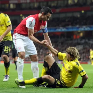 Arsenal's Robin van Persie Scores Twice Against Borussia Dortmund in UEFA Champions League: 2-0 at Emirates Stadium (November 23, 2011)