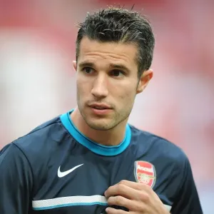 Arsenal's Robin van Persie Takes on Benfica in Lisbon Pre-Season Clash, 2011 Arsenal's Robin van Persie Takes on Benfica in Lisbon Pre-Season Clash, 2011