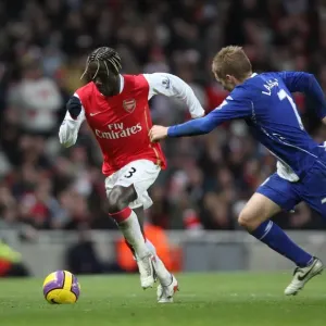 Arsenal's Sagna Clashes with Larsson in 1:1 Barclays Premier League Draw at Emirates Stadium, 12/1/08