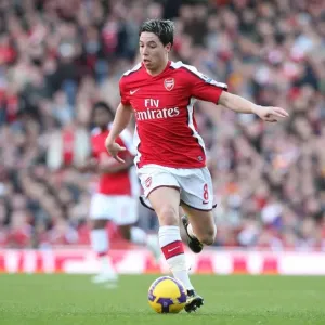 Arsenal's Samir Nasri in Action: 0-0 Stalemate Against Sunderland, 2009 (Emirates Stadium)