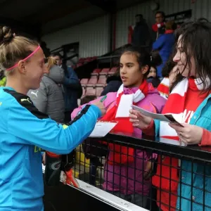 Arsenal's Sari van Veenendaal Greets Fans with Autographs After FA Cup Match