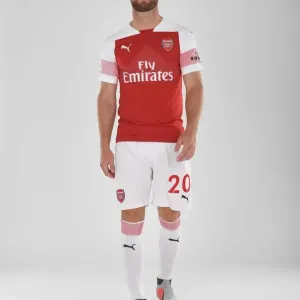 Arsenal's Shkodran Mustafi at 2018/19 First Team Photo Call