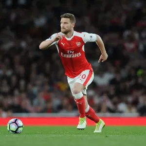 Arsenal's Shkodran Mustafi in Action against Sunderland (2016-17)