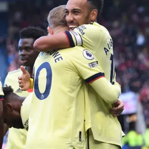 Arsenal's Smith Rowe and Aubameyang Celebrate Goals in Leicester City Victory (2021-22)