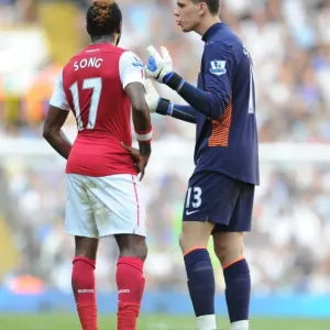 Arsenal's Song and Szczesny Face Tough Challenge at White Hart Lane: Tottenham Hotspur Edge Ahead 2-1 in Premier League Clash Arsenal's Song and Szczesny Face Tough Challenge at White Hart Lane: Tottenham Hotspur Edge Ahead 2-1 in Premier League Clash