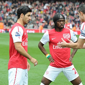 Arsenal's Star Trio: Arteta, Gervinho, and van Persie Before Arsenal v Sunderland (2011-12)