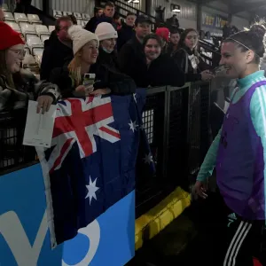 Arsenal's Steph Catley Celebrates FA Cup Quarterfinal Victory with Australian Fans Arsenal's Steph Catley Celebrates FA Cup Quarterfinal Victory with Australian Fans