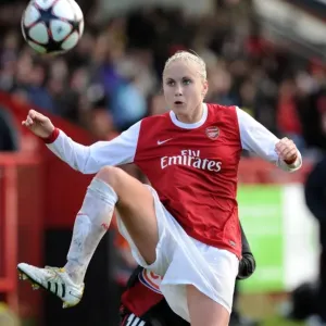 Arsenal's Steph Houghton Scores in Champions League Victory over Rayo Vallecano (4-1) Arsenal's Steph Houghton Scores in Champions League Victory over Rayo Vallecano (4-1)
