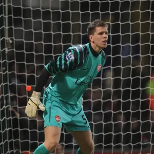 Arsenal's Szczesny Delivers Shutout: Securing Carling Cup Semi-Final Lead Against Ipswich Town