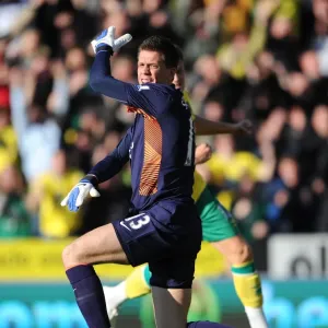 Arsenal's Szczesny Stuns Norwich: A Premier League Thriller, 19/11/11