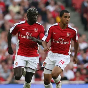 Arsenal Print: Theo Walcott and Bacary Sagna in Action Arsenal Print: Theo Walcott and Bacary Sagna in Action