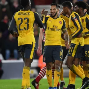 Arsenal's Theo Walcott and Danny Welbeck Celebrate Third Goal in FA Cup Match vs Southampton (2016-17) Arsenal's Theo Walcott and Danny Welbeck Celebrate Third Goal in FA Cup Match vs Southampton (2016-17)